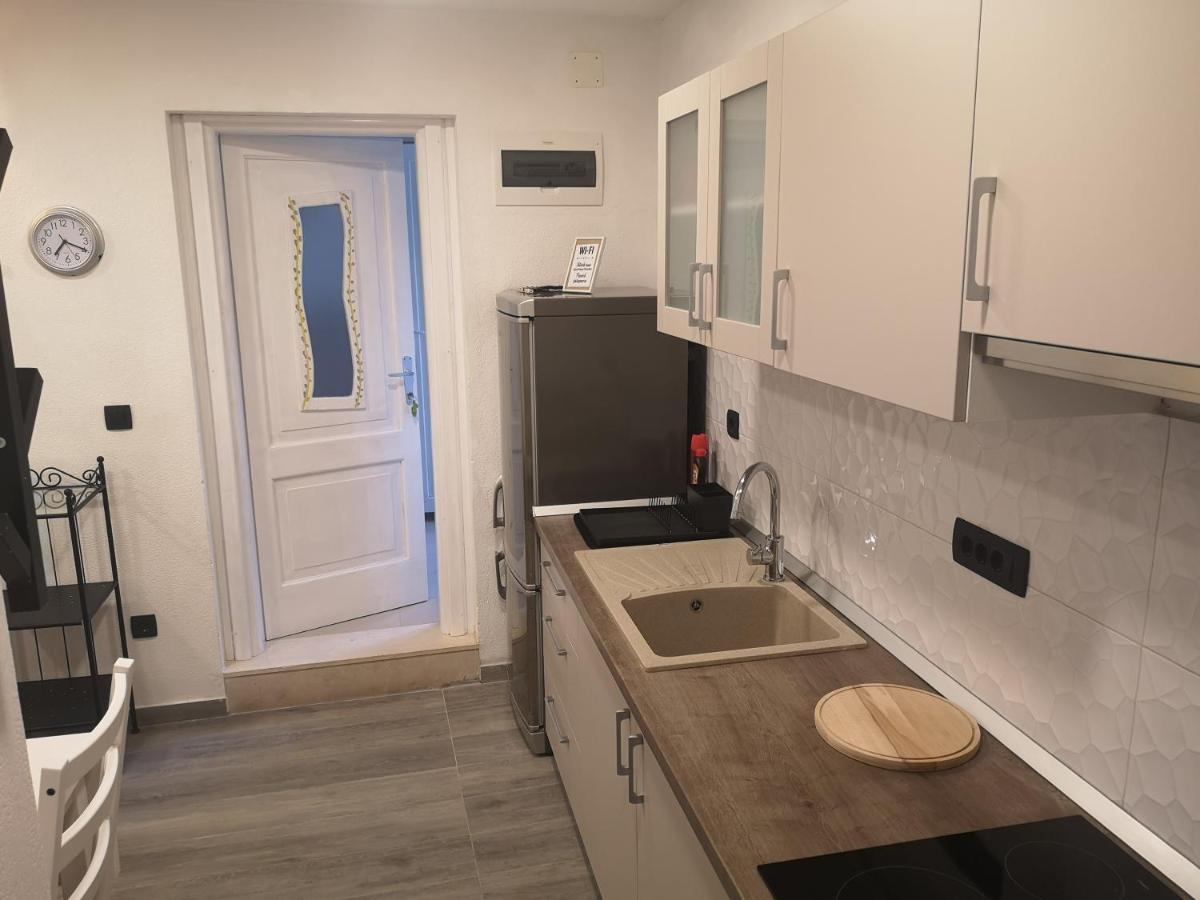 Frenkie Apartment