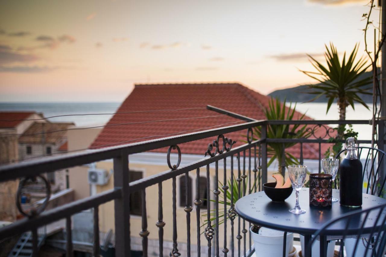 Frenkie Apartment Komiza